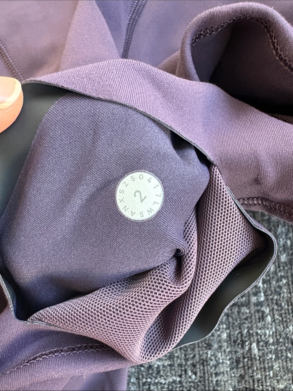Lululemon In Movement Tight 25” Everlux in Black Currant Size 2 - Picture 4 of 4